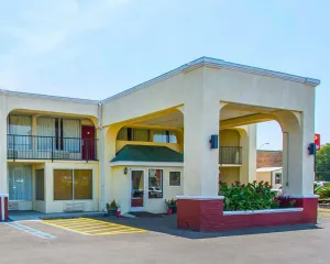 Image of Econolodge