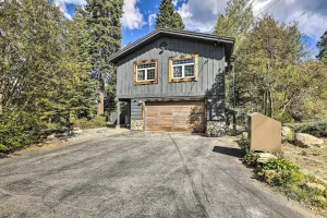 Image of 1 Mi to Commons Beach Tahoe City Getaway!