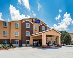 Image of Comfort Inn & Suites Moberly