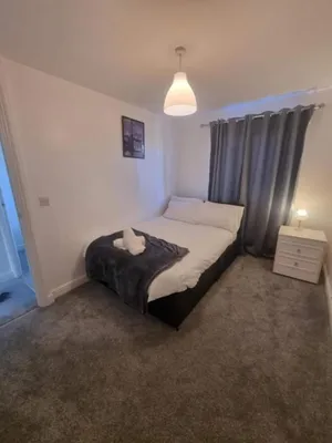 Image of 3Bed Maidstone Stay - WiFi Parking London Access