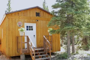 Image of Arctic Dragonfly Inn