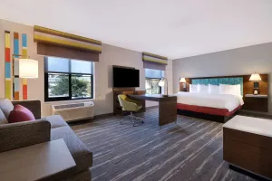 Image of Hampton Inn & Suites Marina