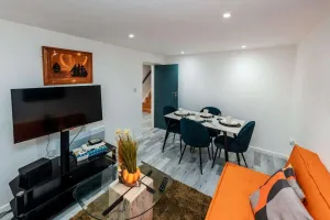 Image of Sale 2-Bedroom Apt - Sleeps 5 - Free Parking