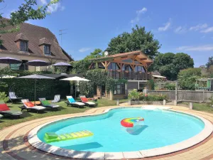 Image of Hôtel Bien-Être Aux Cyprès de Marquay