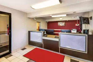 Image of Super 8 by Wyndham Charleston WV