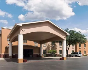 Image of Quality Suites Midland North Loop 250