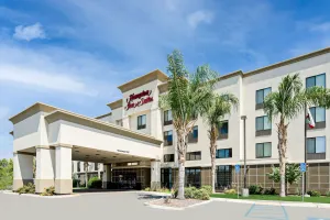 Image of Hampton Inn and Suites Bakersfield / Highway 58