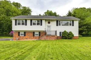 Image of 6 Mi to Frelinghuysen Arboretum: Parsippany Home