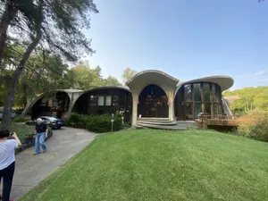 Image of HOUSE Of THE FUTURE IN THE WOODS OF WEST LANSING