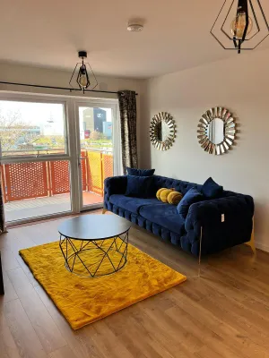 Image of Luxury 2-bed Flat in Lakeside, West Thurrock