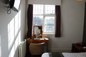 Image of Fairway Inn