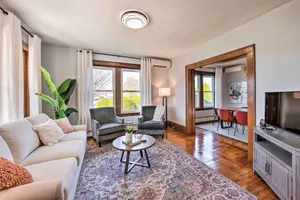 Image of Home 2 Mi to Hersheypark Work and Play!