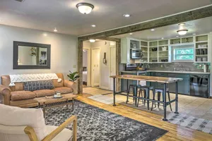 Image of Quiet Country Home in Ava with Chic Interior!