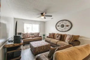 Image of 9 Mi to Moody Afb: Newly Updated Condo Near Dining