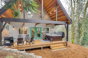 Image of Near Rivers & Boating: Home w/ Hot Tub in Longview