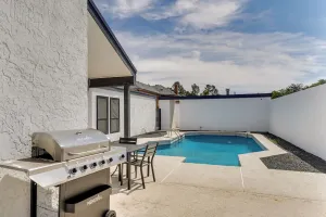 Image of Outdoor Entertainment Area: Spacious Midland Home!