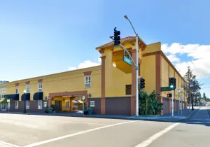 Image of Napa Valley Hotel & Suites