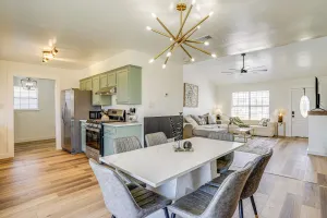 Image of 7 Mi to Lake Bridgeport: Home w/ Yard & Grill!