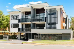 Image of H6B - Round About Bulimba