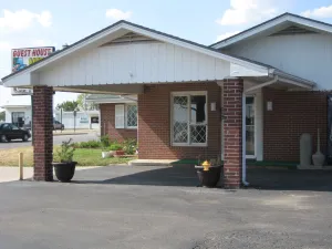 Image of Guest House Motel Chanute