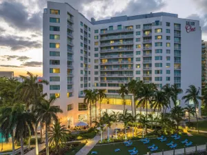 Image of GalleryOne Doubletree Hilton GC Turtle Cove