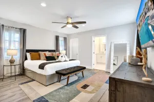 Image of Luxury 7 Br Home w Pool Gameroom Soccer Field