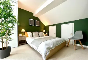 Image of Charming Home Near Gatwick Airport