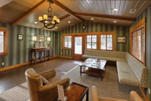 Image of Lakeside Lodge and Suites