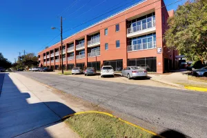 Image of Tuscaloosa Condo: Steps to Bryant-denny Stadium!