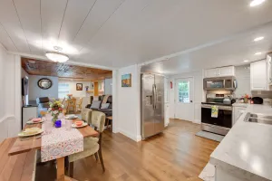 Image of Charming Manheim Cottage with On-Site Animal Viewing