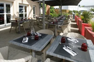 Image of Logis Hôtel L'Orée de Chartres - Barjouville