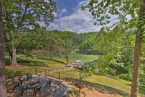 Image of Douglas Lake Cabin with Dock - 25 Mi to Pigeon Forge!