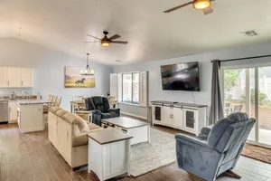 Image of 3 Mi to Lake: Home w/ Hot Tub in Show Low