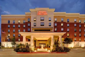 Image of Hampton Inn and Suites Dallas/Lewisville-Vista Ridge Mall