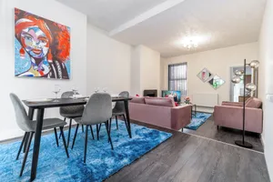 Image of Spacious house with 2 bedrooms and free on street parking