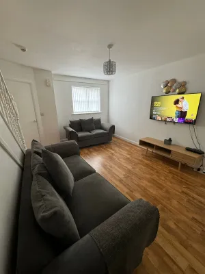 Image of Home Sleeps5-Netflix-parking-near City Centre-Etihad-Coop Live