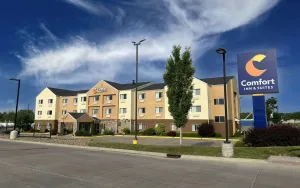 Image of Comfort Inn & Suites Coralville - Iowa City near Iowa River Landing