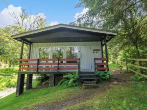 Image of Lodge 6 - "alder"