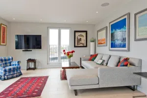 Image of Fabulous 2-bed Penthouse, Wimbledon