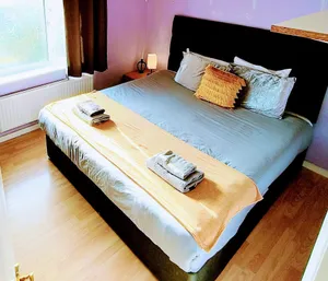 Image of Private Entire House - 3 Bedrooms, Garden, Parking