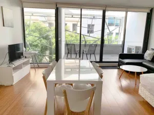 Image of Sleek Chinatown Pad in the Heart of the CBD