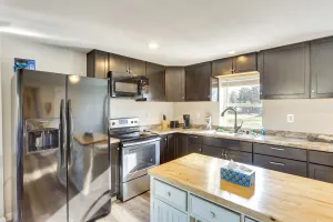 Image of Golf Course Views: Oakland City Retreat