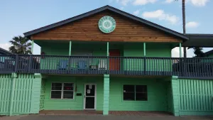 Image of Upper Deck Hotel and Bar - Adults Only