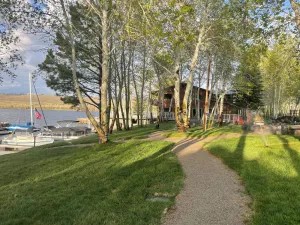 Image of Lakeside Lodge Resort and Marina