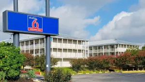 Image of Studio 6-San Antonio, TX - Lackland AFB