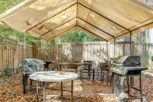 Image of Pet-friendly Lilburn Duplex w/ Patio & Grills!