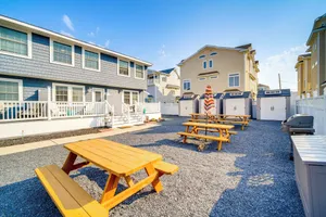 Image of Bright Brigantine Townhome: Steps to Beach Access!