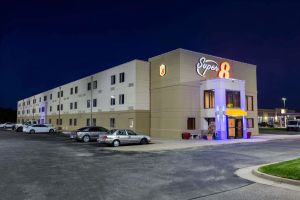 Image of Super 8 by Wyndham Wichita North