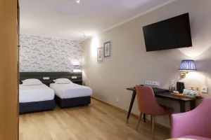Image of Hotel Perrin - former Carlton