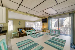 Image of Sunset Bay Cottage w/ Fire Pit: Walk to Beach!